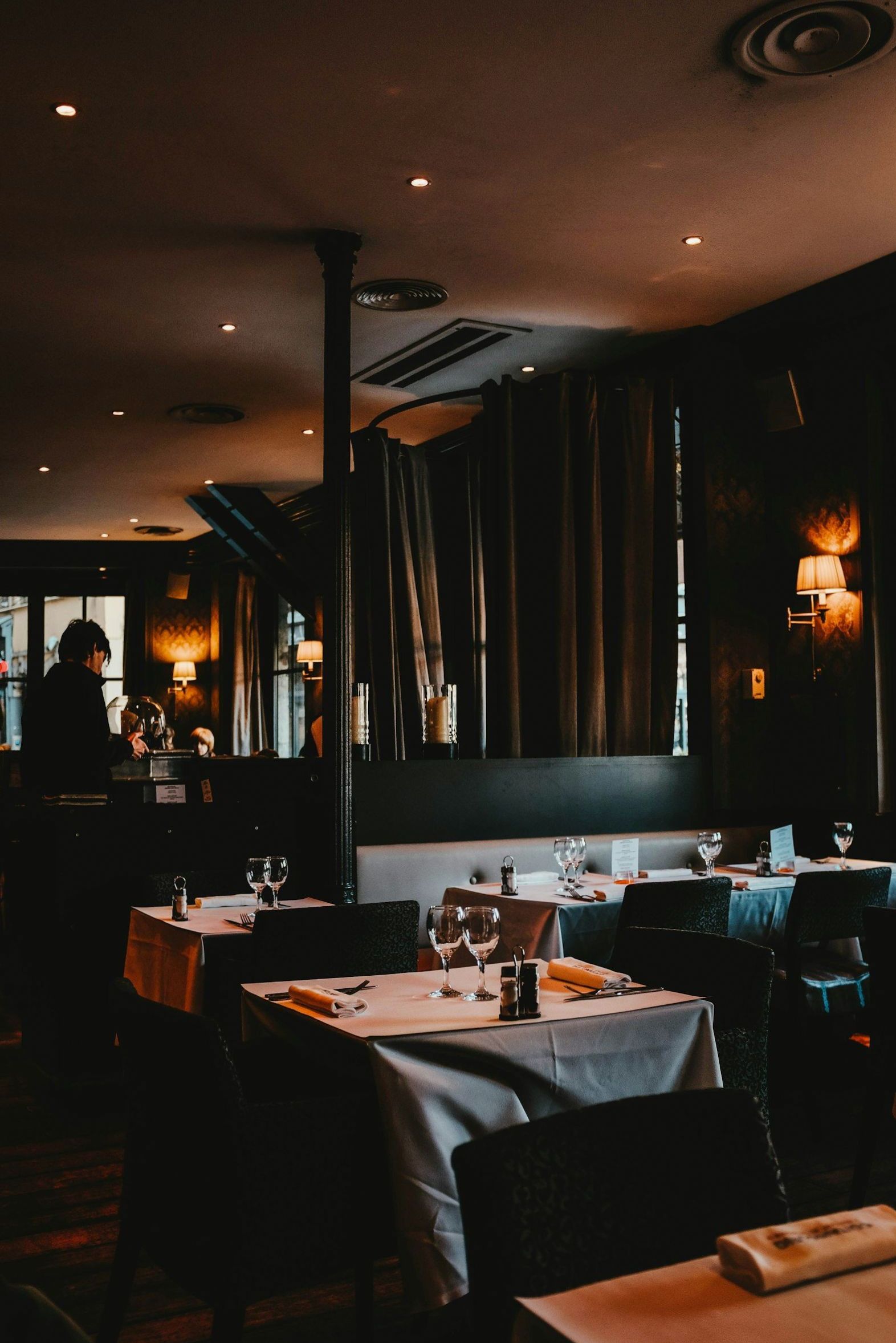 The dining room at Brightwildlife set for an evening event